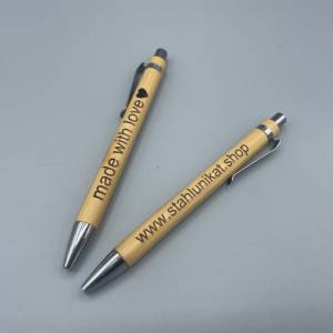 Kugelschreiber mit individueller Gravur aus Holz Bild 1