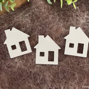 weiße Mini-Häuser, kleine Deko-Häuschen aus Keramikgießmasse Bild 7