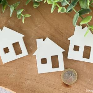 weiße Mini-Häuser, kleine Deko-Häuschen aus Keramikgießmasse Bild 8