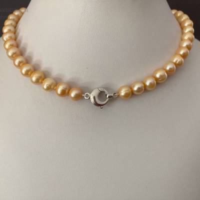 Gelbe Perlenkette 44 cm lang mit Si925–Verschluss, geknüpft, Zuchtperlencollier, Geschenk Frau, Handarbeit aus Bayern