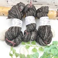 Handgesponnene Wolle Shetland und Seide in Naturfarben Bild 2