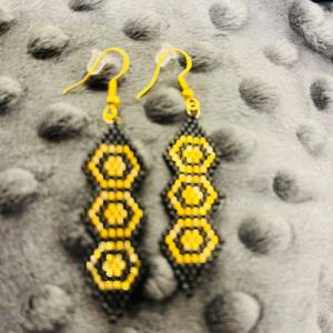 Ohrringe „Gold Standard“, aus Perlen gefädelt, schwarz-matt, gold-hochglänzend, Miyuki, Ohrringe Perlen auffällig Bild 3