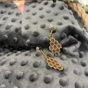 Ohrringe „Honigwaben“, aus Perlen gefädelt, lila-metallic, gold, seidenmatt, Miyuki Bild 4