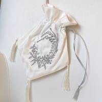 Kleines weiße Handtasche aus Baumwolle/Lyocell mit Silberstickerei Bild 8