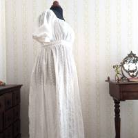Kleid Regency aus Baumwollbatist mit Stickerei Bild 1