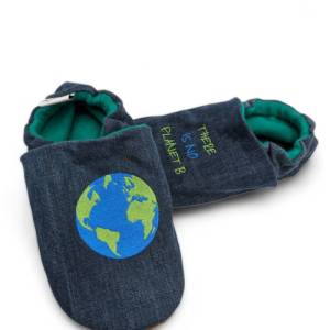 Upcycling Hausschuhe für Erwachsene aus Jeans, No Planet B Bild 1