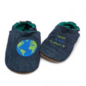 Upcycling Hausschuhe für Erwachsene aus Jeans, No Planet B Bild 2
