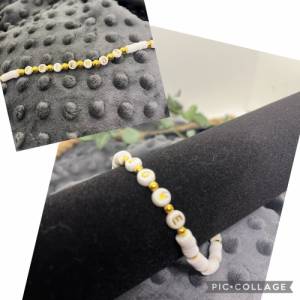 Statement Armbänder mit Hummerverschluss aus Heishi-Perlen, Fimo, Acryl, in Weiß mit goldenen Akzenten, vers. Varianten Bild 1