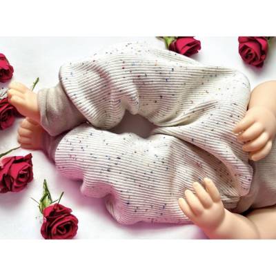 Kuschelige Handmade Babyhose: Cremeweiß mit Punkten Gr.56