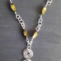Wunderschöne Halskette mit tollen Böhmischen Glasperlen & großer Doppelspirale Bild 3