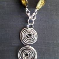 Wunderschöne Halskette mit tollen Böhmischen Glasperlen & großer Doppelspirale Bild 4