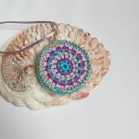 Gute Laune Häkelkette, Textilschmuck, schöne bunte Mandalakette Bild 3