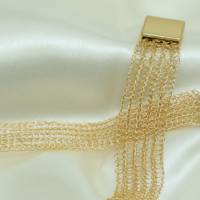 edle Knoten-Colliers gehäkelt aus Draht mit mittig eingearbeitetem Knoten und kleinen Perlen, mit Magnetverschluss Bild 3