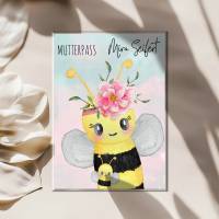 Mutterpasshülle Biene Baby mit Namen personalisiert, Geschenk Mutterschaft Schwangerschaft Bild 1