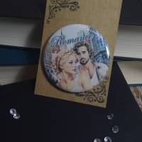 Ein wunderschöner bookish Button / Badge / Anstecker 58mm Durchmesser Romance Bild 1
