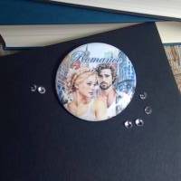 Ein wunderschöner bookish Button / Badge / Anstecker 58mm Durchmesser Romance Bild 2