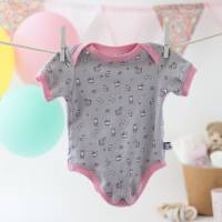 Babybody hellgrau-rosa Kurzarm, Unterziehbody für Babys, Body Amerikanischer Ausschnitt, Body mit Hasen und Enten Bild 8