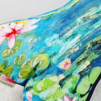 Traumhaft schöner Leseknochen mit Seerosen Wasserlilien in Aquarell 2 verschiedene Stoffe blau Deko Kissen Nackenkissen Bild 3