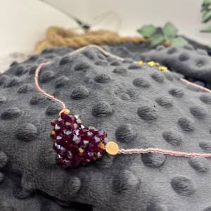 Halskette rosa-metallische Rocailles Perlen mit Herzanhänger in blutrot aus Glaskristallen, Miyuki Bild 7