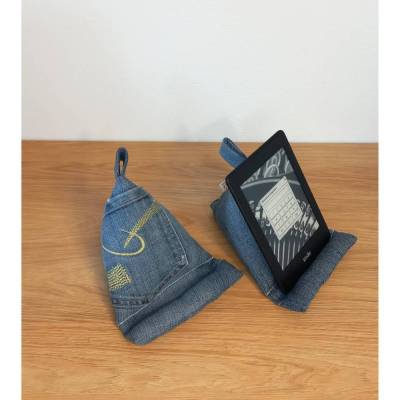 Handysitzsack im Jeanslook -  Ablag für Handy, Kindle und Buch im zeitlosen Jeansblau mit Goldverzierung - Ostergeschenk