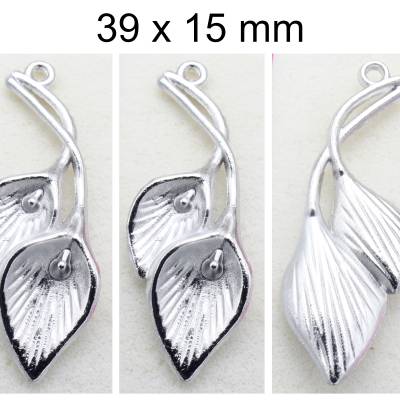 Anhänger - Calla Lilien - silber - ca. 39x15 mm -  Metall