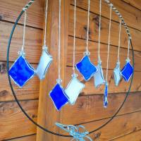 Handgemacht Windspiel Sonnenfänger aus Glas Blau Weiß Gartendekoration, Baumdekoration, Fensterdekoration Geschenk Bild 1