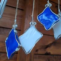 Handgemacht Windspiel Sonnenfänger aus Glas Blau Weiß Gartendekoration, Baumdekoration, Fensterdekoration Geschenk Bild 4