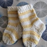 BabySöckchen - Neugeborenen-Socken Ringeloptik hellgelb-weiß Bild 1
