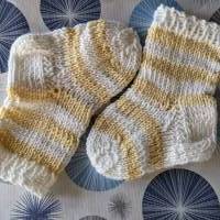 BabySöckchen - Neugeborenen-Socken Ringeloptik hellgelb-weiß Bild 2