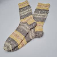 Gestrickte Socken in Beige Gelb, Gr. 38/39, handgestrickt, la piccola Antonella Bild 2