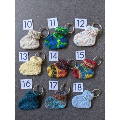 Schlüsselanhänger Minisocke diverse Farben und Muster