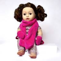 Kuscheliger handmade Puppenschal mit passenden Plüschhandschuhen und Mütze - in Pink! Bild 7