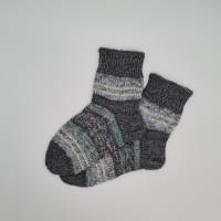 Gestrickte dickere Socken in grau Tönen,Gr. 36/37,Stricksocken,Kuschelsocken aus 6 fach Sockenwolle handgestrickt Bild 1