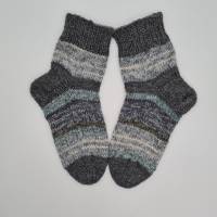 Gestrickte dickere Socken in grau Tönen,Gr. 36/37,Stricksocken,Kuschelsocken aus 6 fach Sockenwolle handgestrickt Bild 3