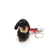 Schlüsselanhänger Dackel schwarz aus Filz, handgearbeitet, einmaliges Geschenk für Dackel-Besitzer, Taschenanhänger Bild 1