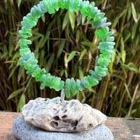 Seeglas-Ring auf Treibholz , Seeglas-Aureole, Meerglas-Ring, Seaglas-Ring, grüner Glasring, Seeglas-Skulptur Bild 1