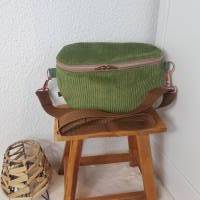 große Hipbag GRETA Cordstoff Bauchtasche Waistbag Slingbag Handtasche Tasche Boho skandi schlicht grün Bild 1