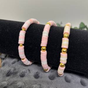 Coole Armbänder mit Hummerverschluss aus Heishi-Perlen, Fimo, Acryl, in Weiß, rosa, altrosa mit goldenen Akzenten, vers. Bild 1