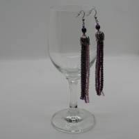 Quastenohrringe handgefädelt aus Glasperlen in violtt und Rosatönen Bild 1