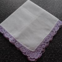 Vintage Taschentuch Baumwolle weiß mit Häkelspitze in hellem Lila 1980er Jahren Bild 2