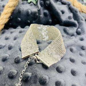 Perlenarmband „Klassik“, Manchettenarmband, silber-glänzende Perlen, geschliffen, effektvoll Bild 5