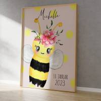 Biene Mädchen Kinderbild mit Name, Kinderzimmer Bild,  Poster Deko, Geschenk zur Geburt Bild 2