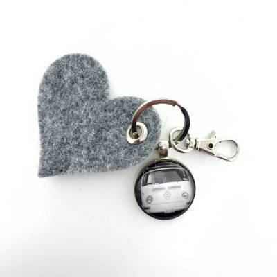 Oldtimer Bus in New Yorker Hochgarage Schlüsselanhänger mit Foto Cabochon und Filzherz