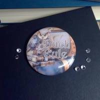Ein wunderschöner bookish Button / Badge / Anstecker 58mm Durchmesser Buch Eule Bild 2