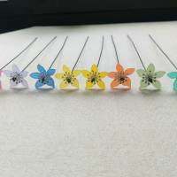 Kleine Blumenstecker in 8 verschiedenen Farben mit silbernen Blütenstempel Bild 3