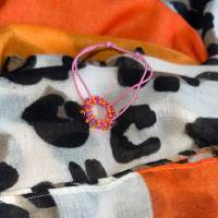 Trendiges, elastisches Armbändchen mit gestricktem DONUT Element aus farbigem Kupferdraht mit eingestrickten Rocailles - Bild 9