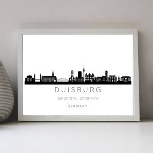 Poster DUISBURG SKYLINE mit Koordinaten | Heimat Stadt | Stadtposter | Personalisiert | Sehenswürdigkeiten Geschenk | Ku Bild 1