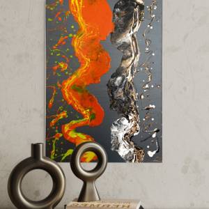 Abstraktes “THE KISS” Gemälde - 50x70cm - Schwarz, Weiß, Gold, Silber, Neon Orange & Gelb auf anthrazitfarbener Leinwand Bild 2