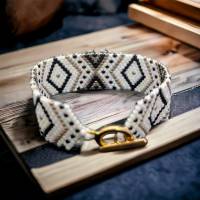 Perlenarmband „Micaela“, weiß-schwarz-golden, geometrisches Muster, Armband handgemacht, Armband modern, Geschenk Frau Bild 2