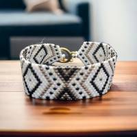 Perlenarmband „Micaela“, weiß-schwarz-golden, geometrisches Muster, Armband handgemacht, Armband modern, Geschenk Frau Bild 4